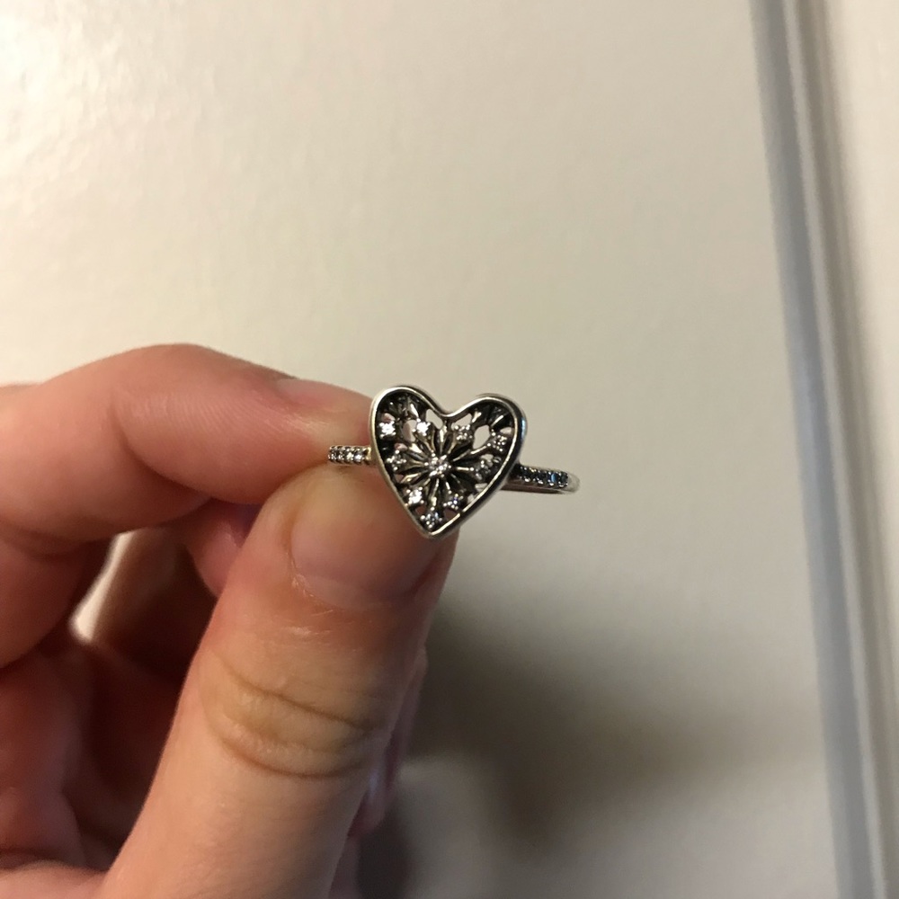 Pandora Ring, Heart of Winter, size 6.5/7